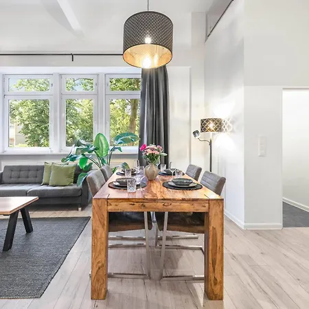 Apartamento The Goethe Group Loft, 2 Bedroom 2 Bath Rooms, One Living Room, Family Friendly, 2-5 Guests *