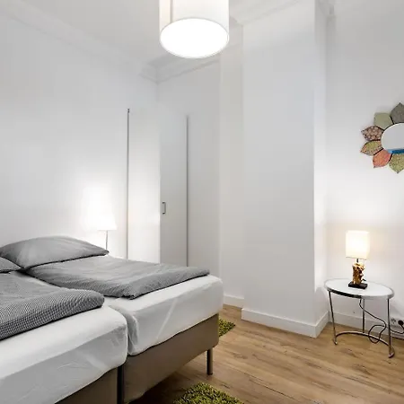 Apartamento The Goethe Loft, 2 Bedroom Up To 5 People
