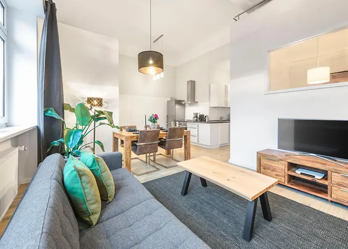 דירה The Goethe Group Loft, 2 Bedroom 2 Bath Rooms, One Living Room, Family Friendly, 2-5 Guests ברלין