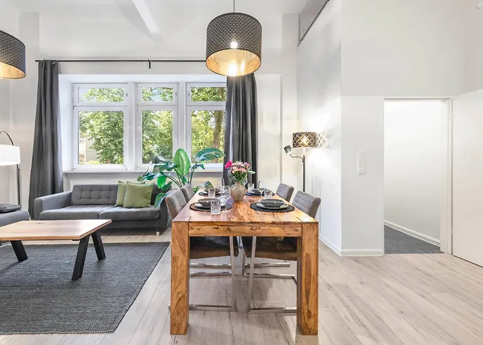 아파트 The Goethe Group Loft, 2 Bedroom 2 Bath Rooms, One Living Room, Family Friendly, 2-5 Guests *