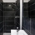 The Goethe Group Loft, 2 Bedroom 2 Bath Rooms, One Living Room, Family Friendly, 2-5 Guests アパート ベルリン