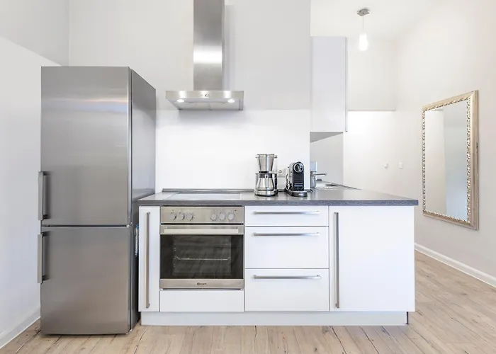 Apartman The Goethe Group Loft, 2 Bedroom 2 Bath Rooms, One Living Room, Family Friendly, 2-5 Guests